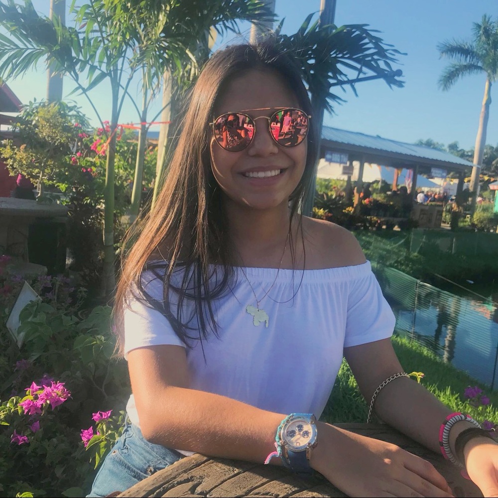 Meet your Posher, Maria